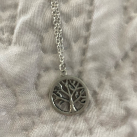 Silver tone tree necklace - Picture 2 of 2